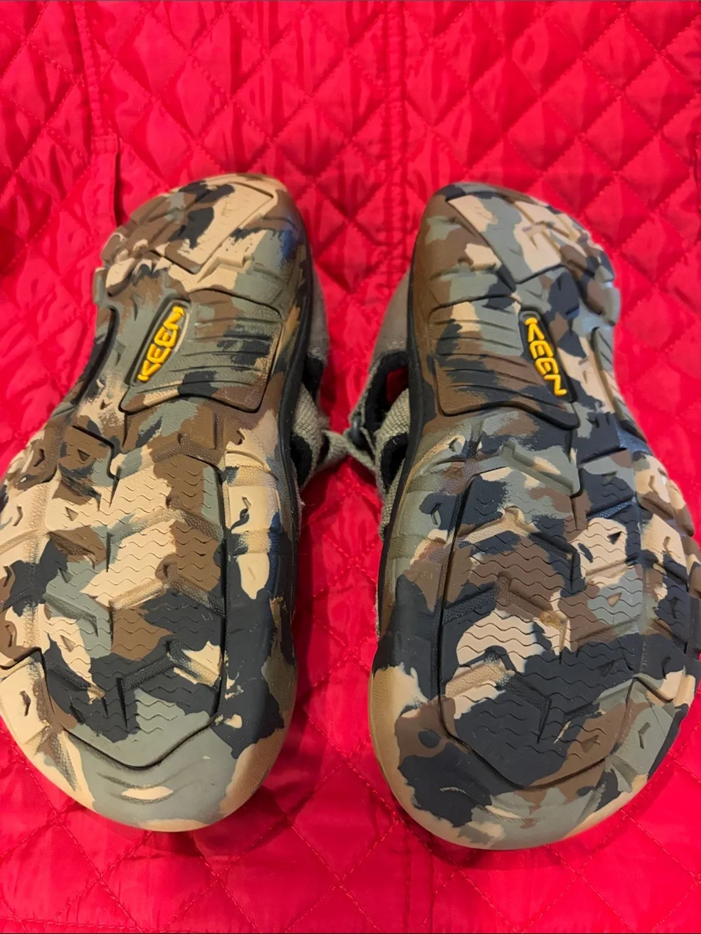 Keen Kids Camo Toe Sandals in Olive and Tan
